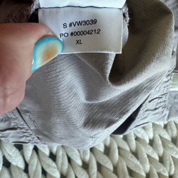 Vuori Ripstop Utility Shorts Soft Pewter, size XL, EUC - Picture 7 of 9